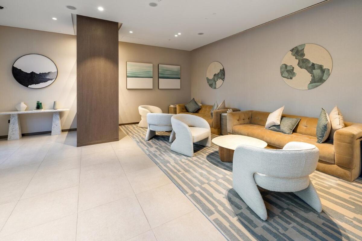 Luxury Just Steps From Mall 2br Grande * Dubai