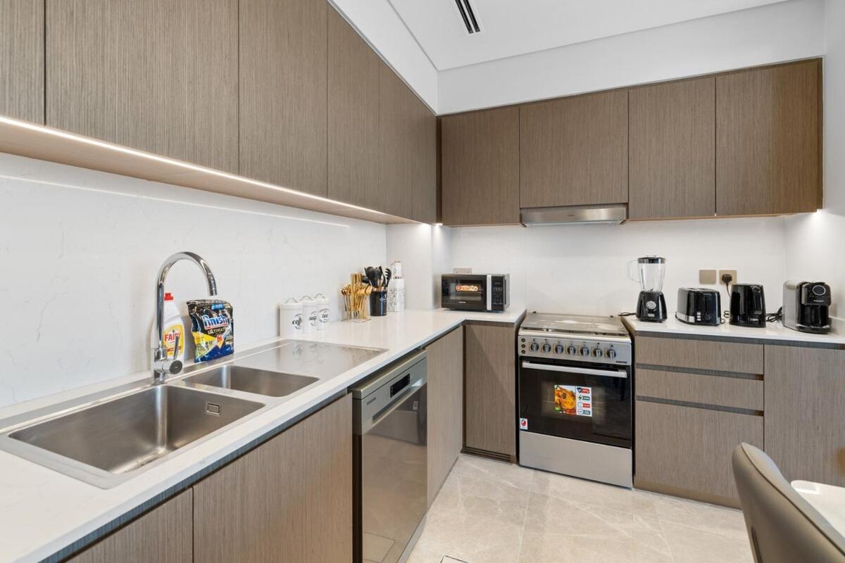 Apartment Luxury Just Steps From Mall 2br Grande *
