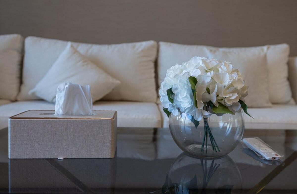 Luxury Just Steps From Mall 2br Grande *
