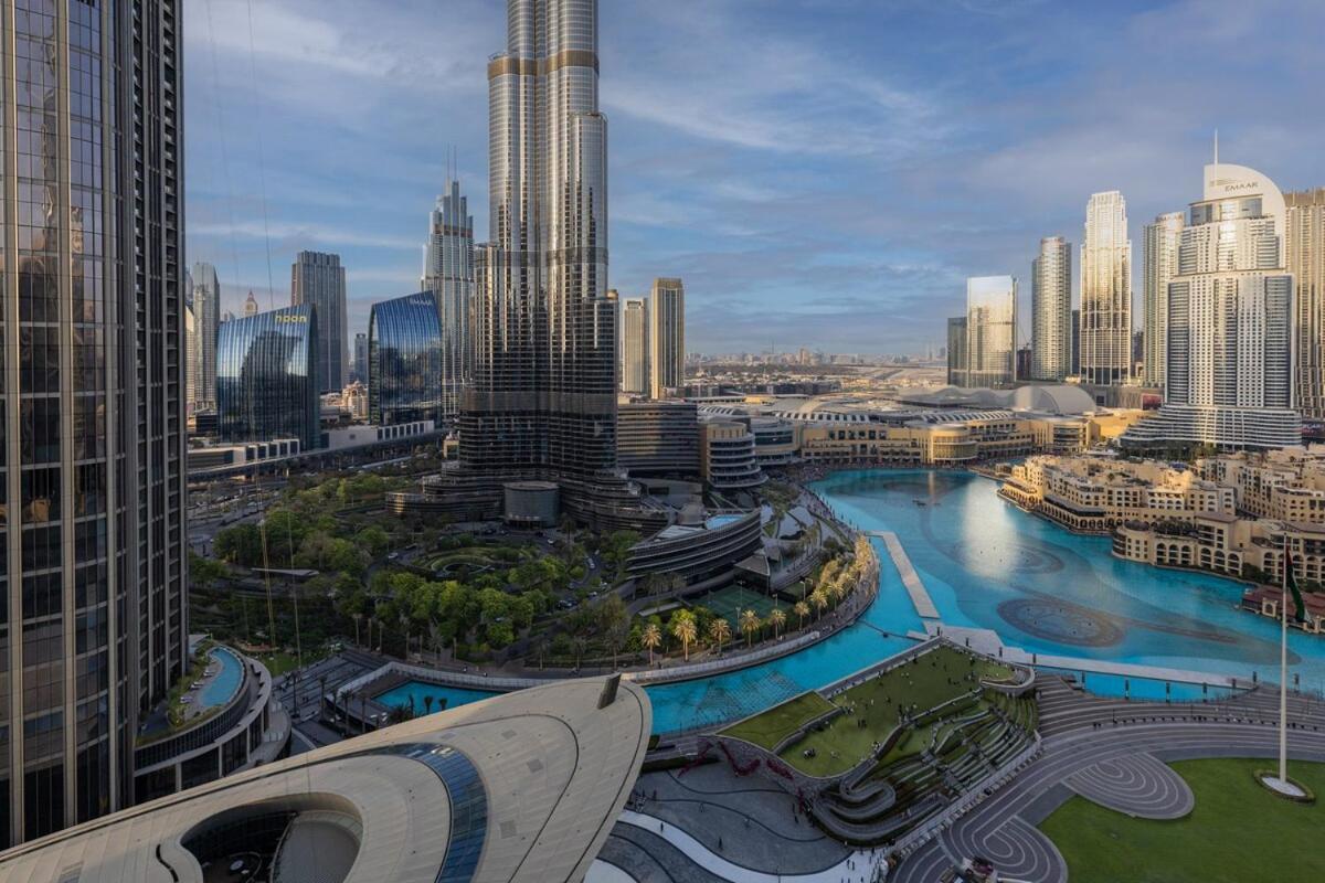 Luxury Just Steps From Mall 2br Grande Apartment
