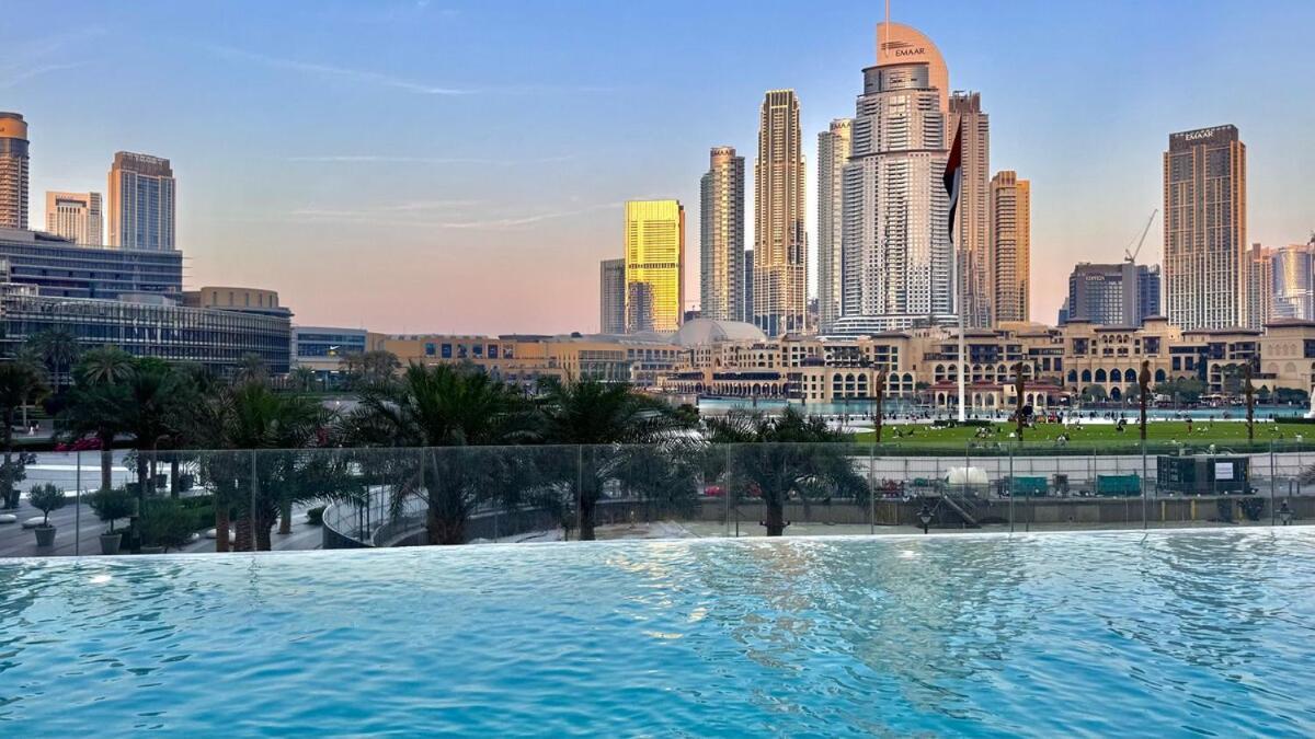 Luxury Just Steps From Mall 2br Grande Apartment