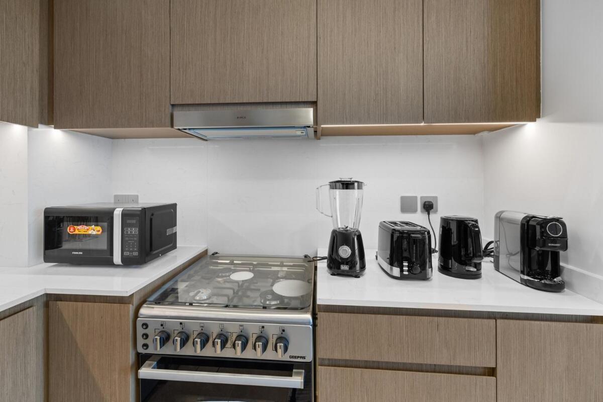 Apartment Luxury Just Steps From Mall 2br Grande