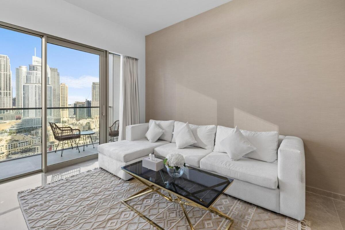 Luxury Just Steps From Mall 2br Grande Apartment